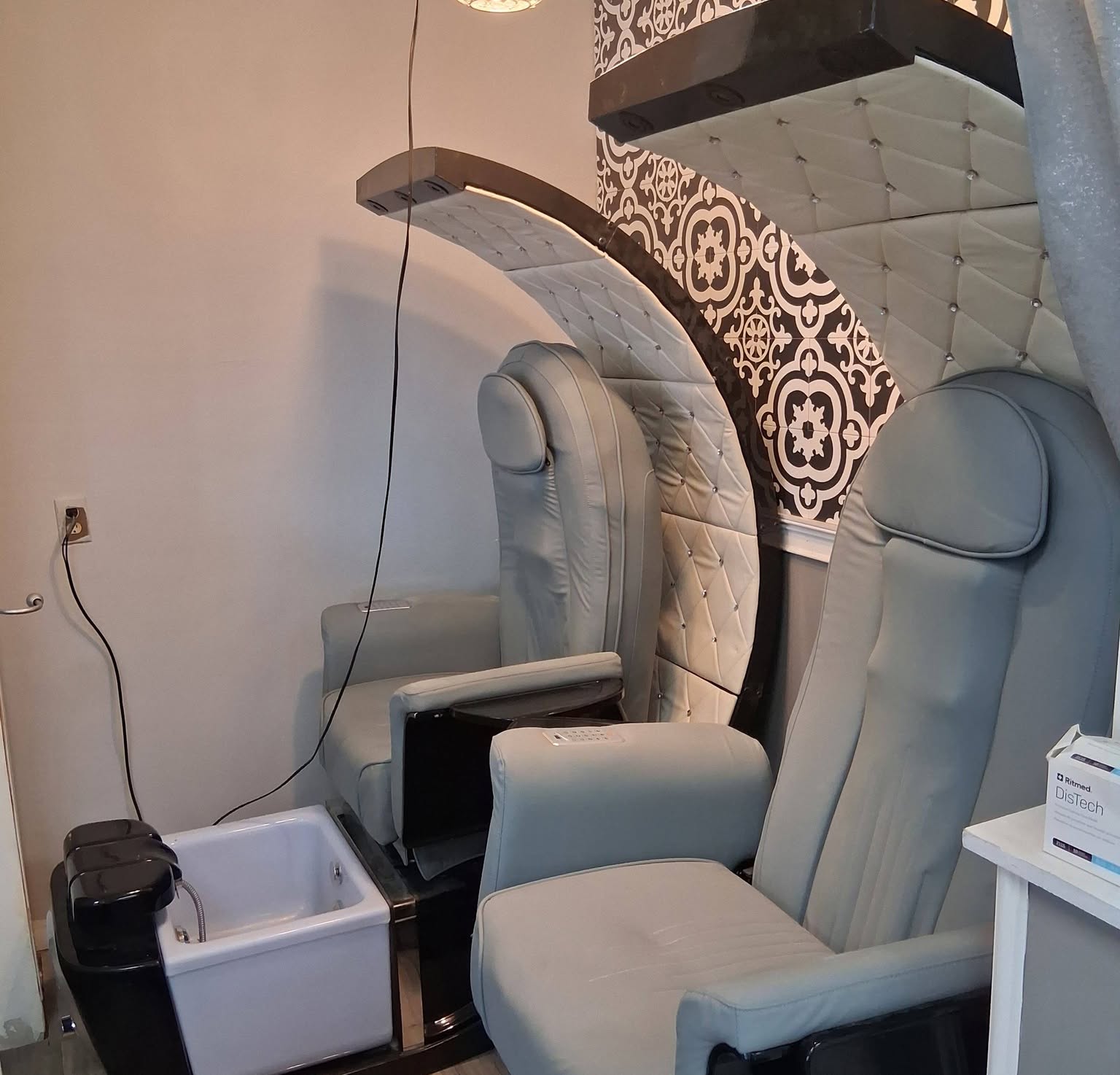 Spa area at Flavaz Styling Team in Lithonia, GA